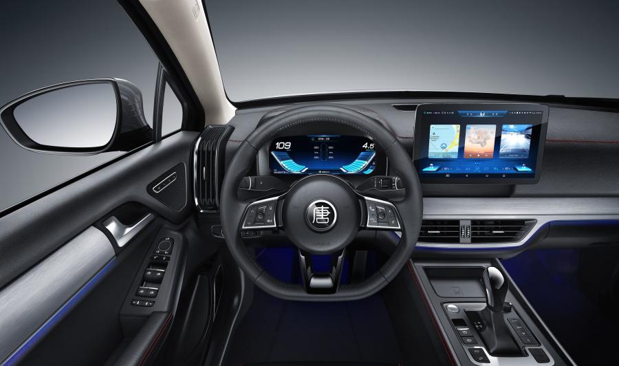 Торпедо BYD Tang 2018 года  (фото 13 из 22)